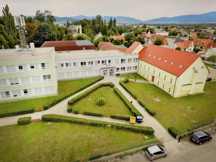 Університет Александра Дубчека в Тренчині