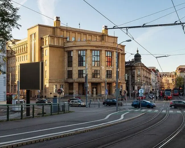 Університет Коменського в Братиславі