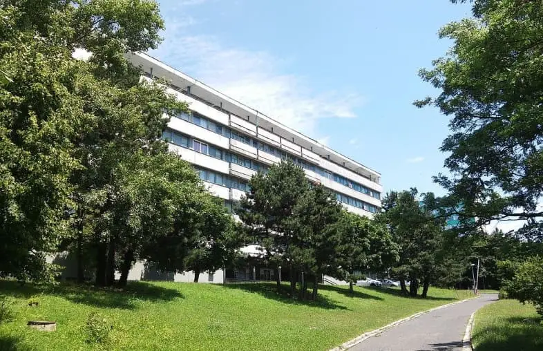 Словацкий медицинский университет в Братиславе (SZU)