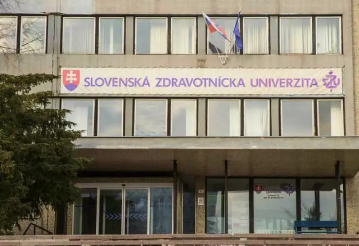 История Словацкий медицинский университет в Братиславе 